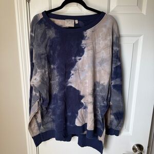 Dantelle Midnight and Sand Knit Top